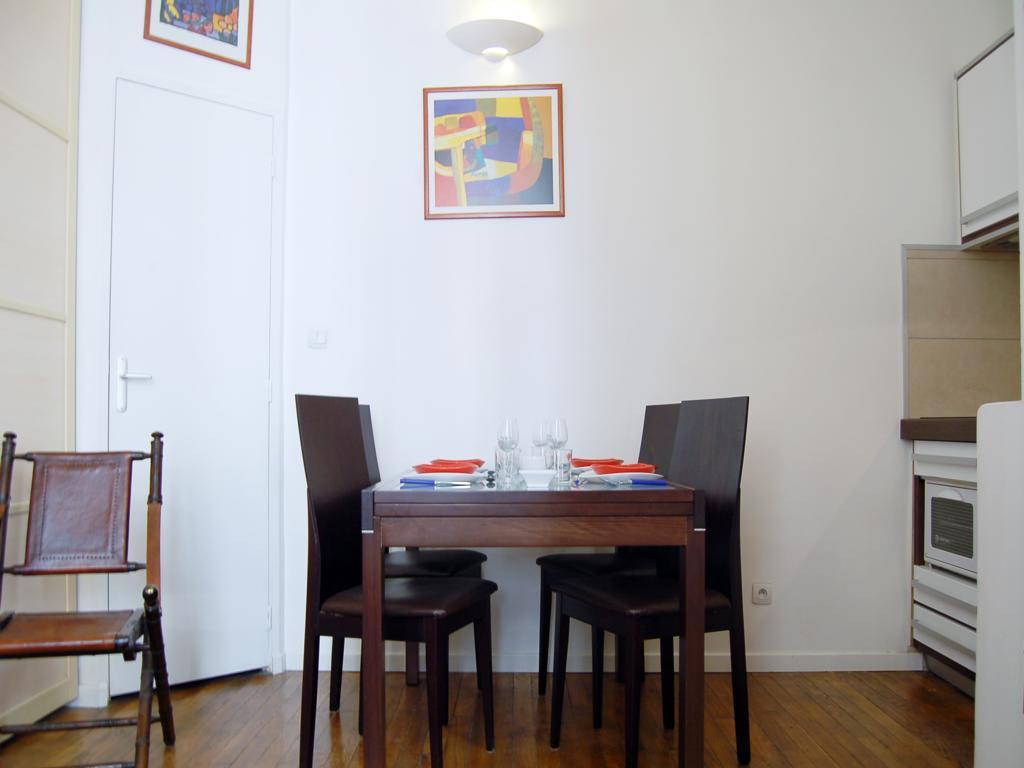 Apartment Louvre Parijs Kamer foto